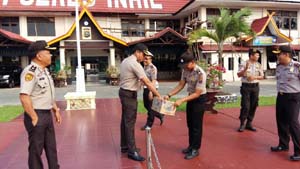 Kapolres Inhil dan Jajarannya Berikan Bantuan